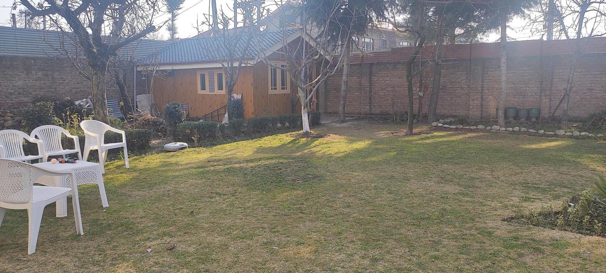 The Clover Inn Srīnagar Dış mekan fotoğraf