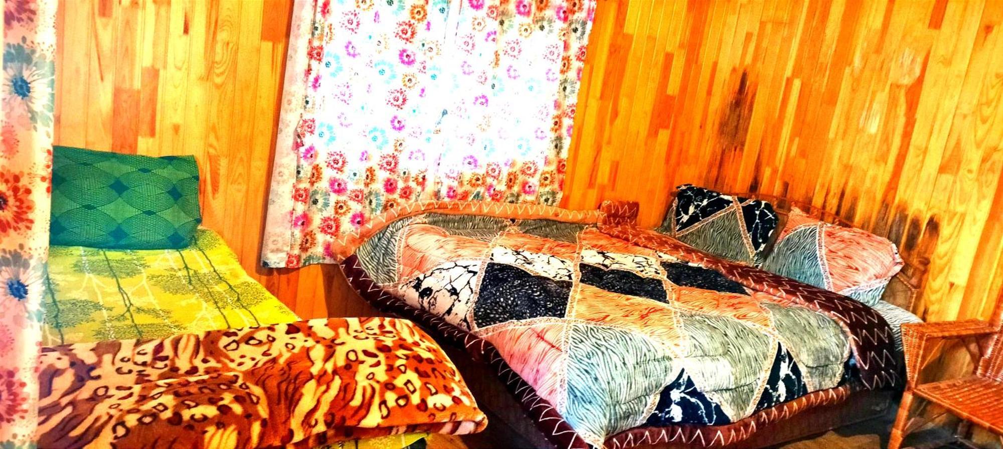 The Clover Inn Srīnagar Dış mekan fotoğraf