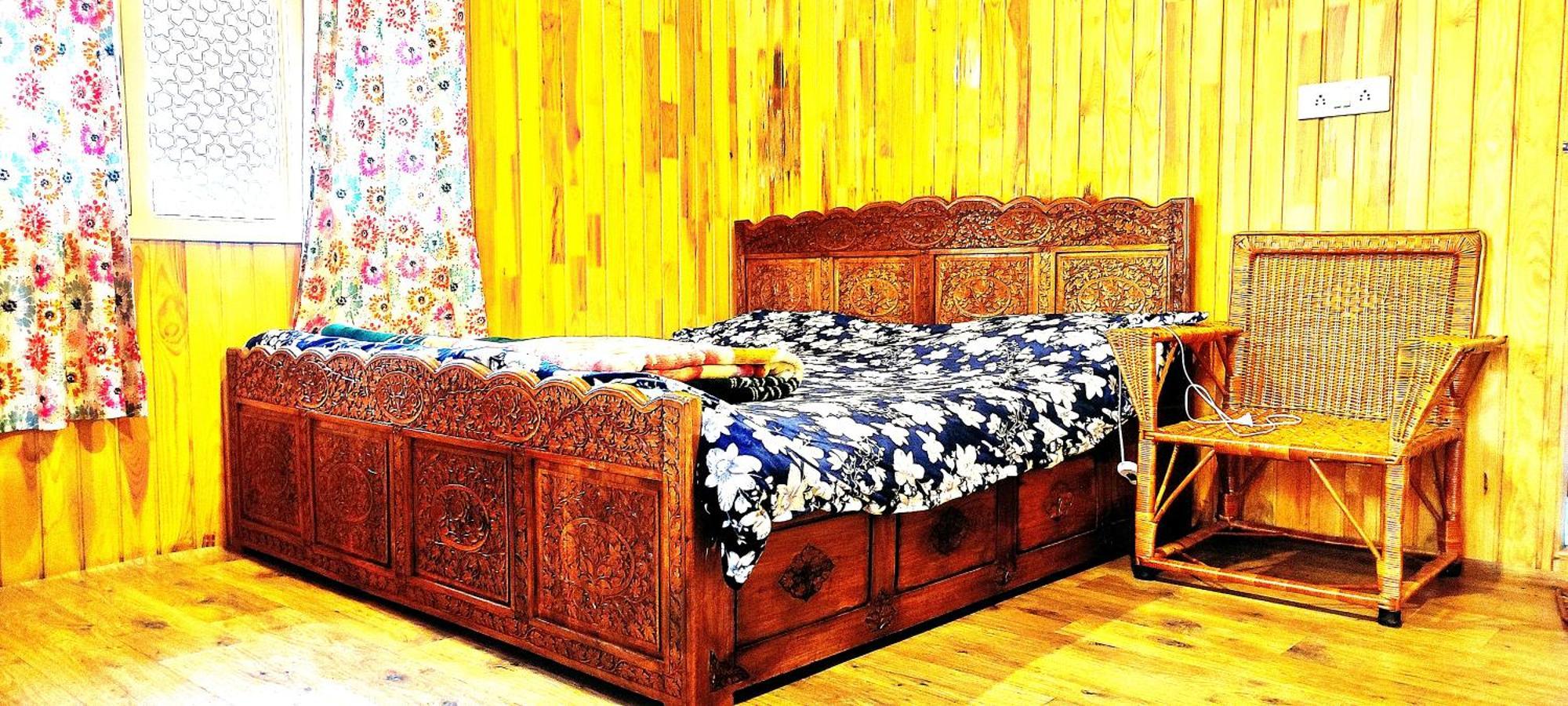 The Clover Inn Srīnagar Dış mekan fotoğraf